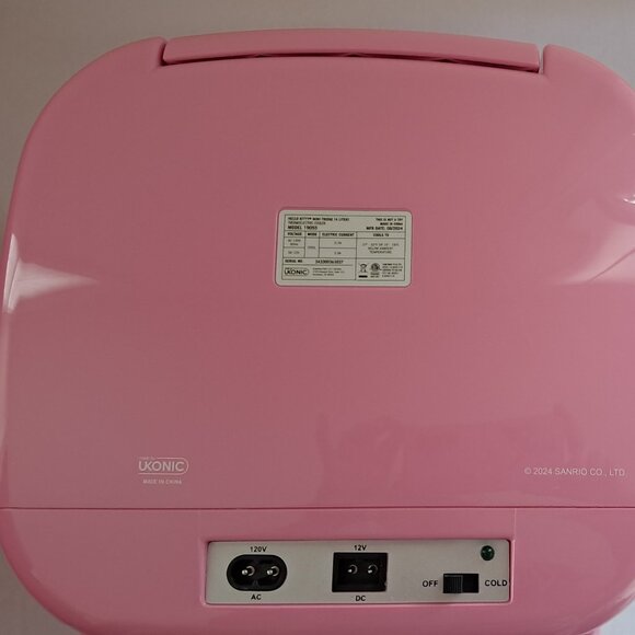 Hello Kitty Mini Fridge with Carry Handle  Thermoelectric Cooler.BNWT/BOX - Picture 5 of 15